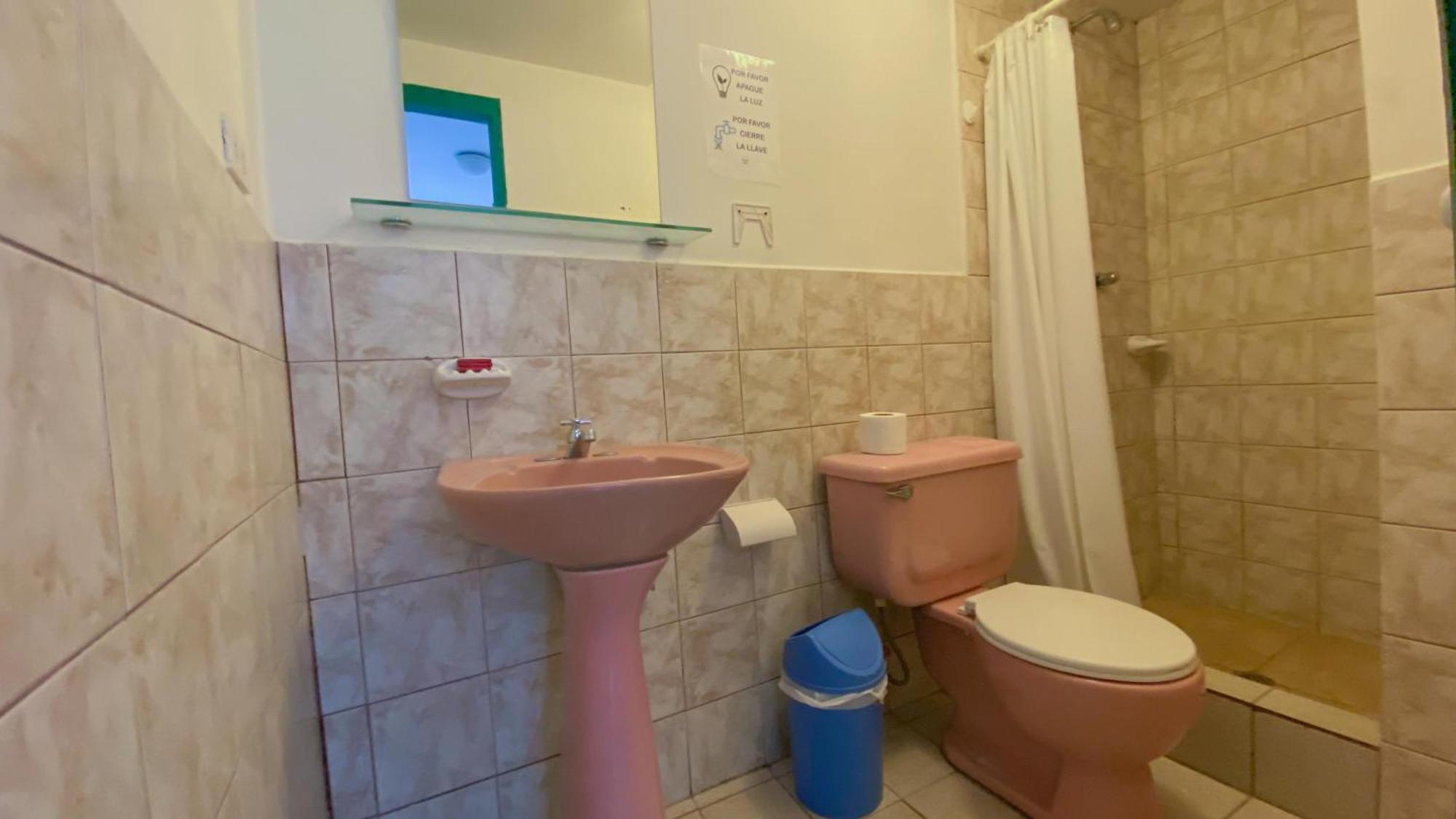 Sakti Hostal B&B Quito Buitenkant foto
